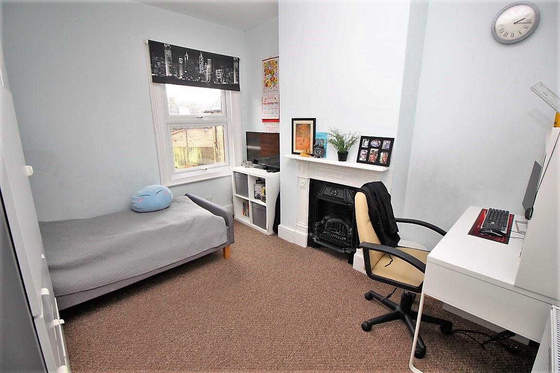Kentwood Hill, Tilehurst, Reading
